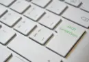 【PHPエンジニア】自社プロダクト／客先駐在なし／ハイブリット勤務／恵比寿勤務／完全週休二日制